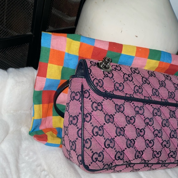 SOLD!! Gucci Marmont Small - Picture 4 of 9